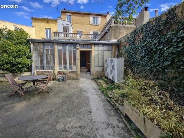 Maison 7 pièces 263 m²