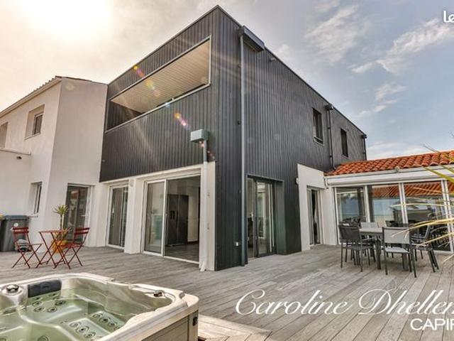 Maison 7 pièces 263 m²