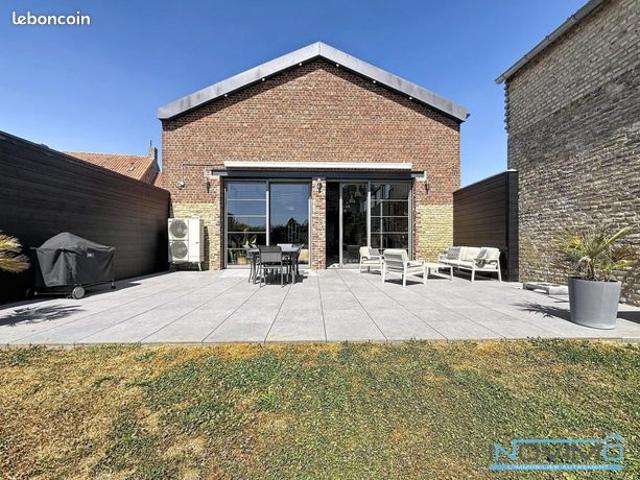Maison 7 pièces 263 m²