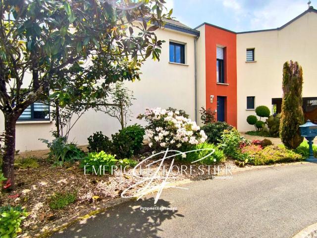 Maison 7 pièces 263 m²