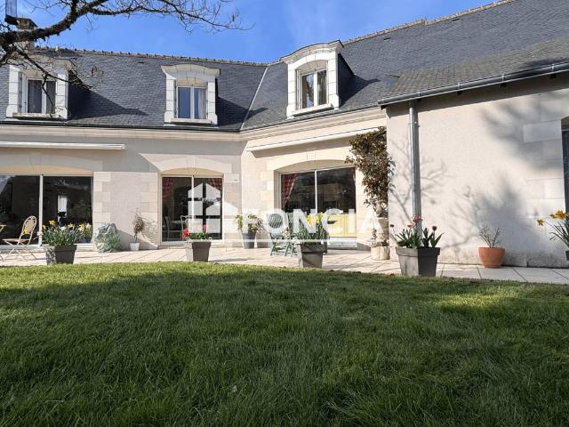Maison 7 pièces 274 m²