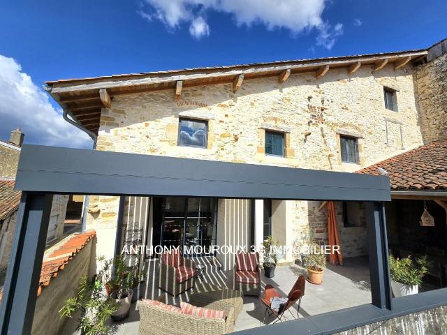 Maison 7 pièces 274 m²