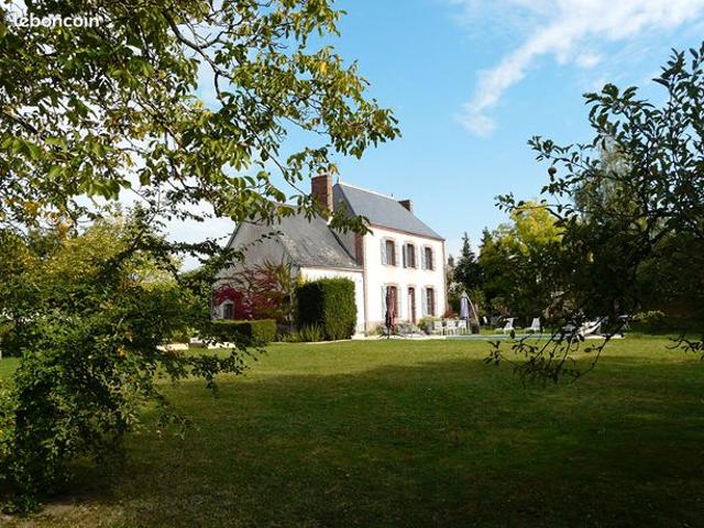 Maison 7 pièces 274 m²