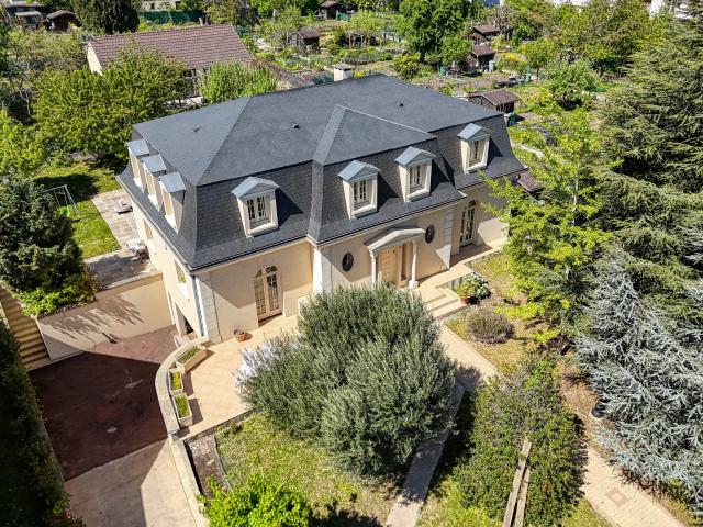 Maison 7 pièces 274 m²