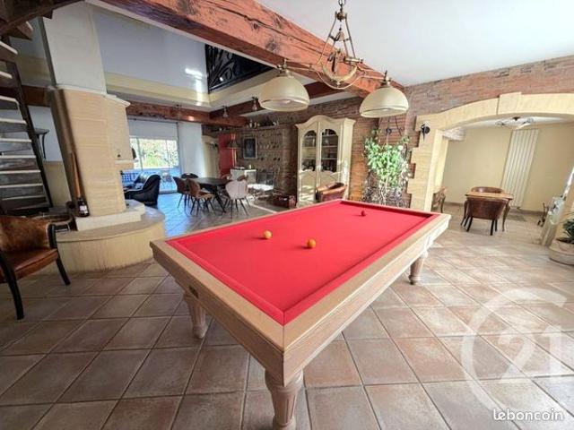 Maison 7 pièces 274 m²