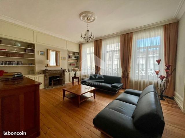 Maison 7 pièces 275 m²
