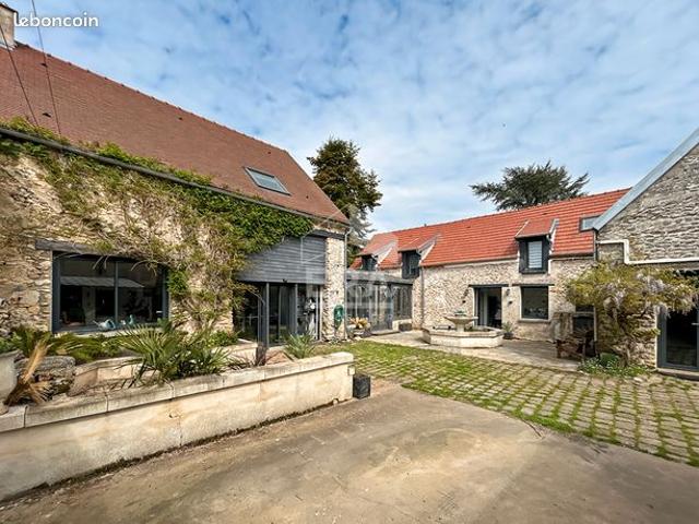 Maison 7 pièces 275 m²