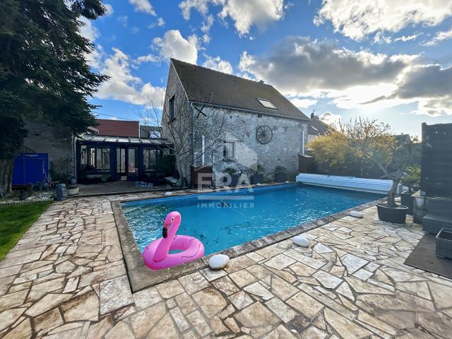 Maison 7 pièces 275 m²