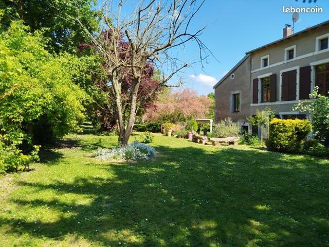 Maison 7 pièces 275 m²
