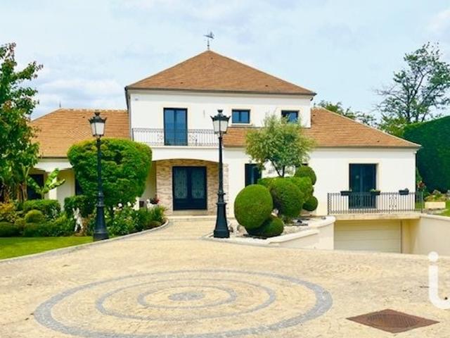Maison 7 pièces 275 m²