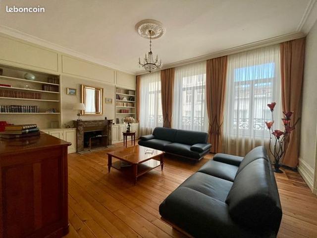 Maison 7 pièces 275 m²