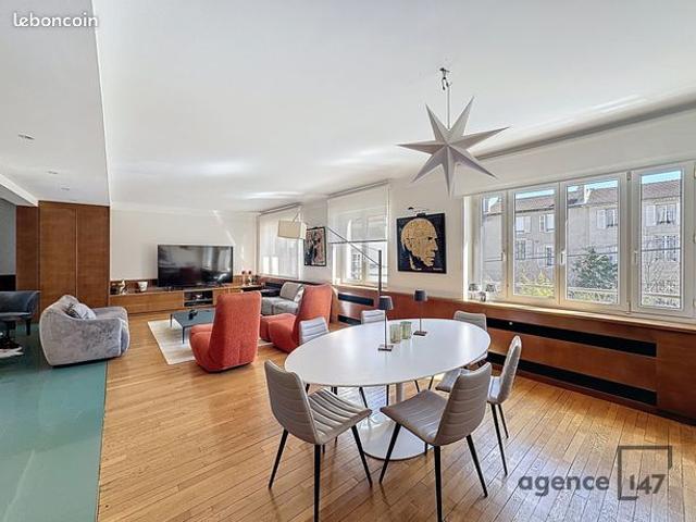 Maison 7 pièces 275 m²