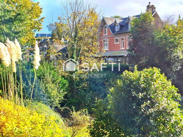Maison 7 pièces 276 m²
