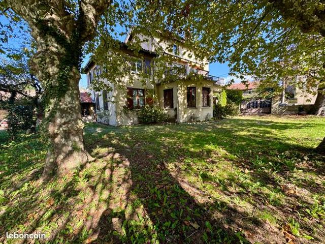 Maison 7 pièces 276 m²