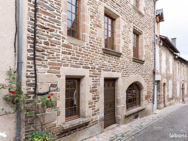 Maison 7 pièces 276 m²