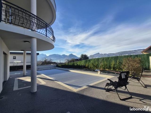 Maison 7 pièces 276 m²