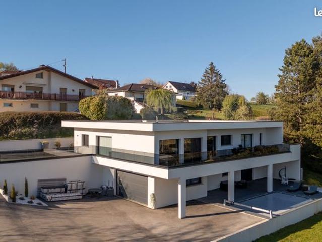 Maison 7 pièces 277 m²