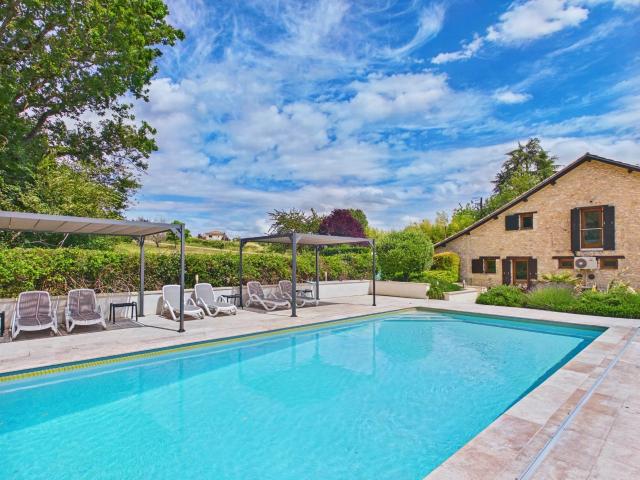 Maison 7 pièces 277 m²