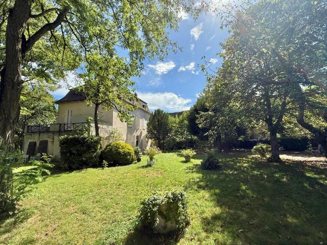 Maison 7 pièces 277 m²