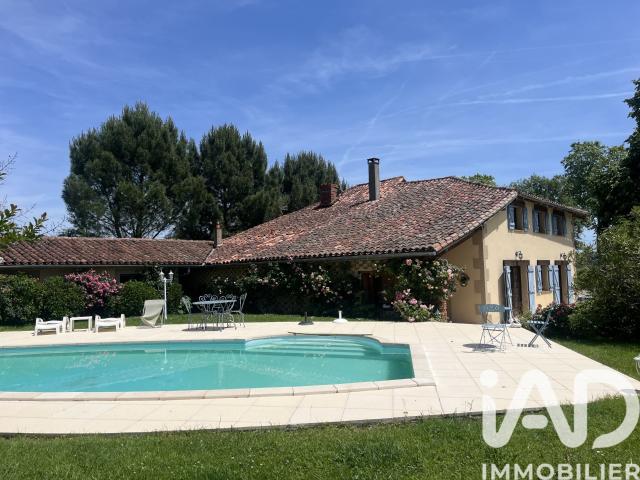 Maison 7 pièces 278 m²
