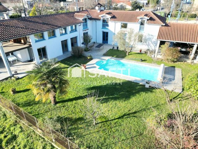 Maison 7 pièces 278 m²
