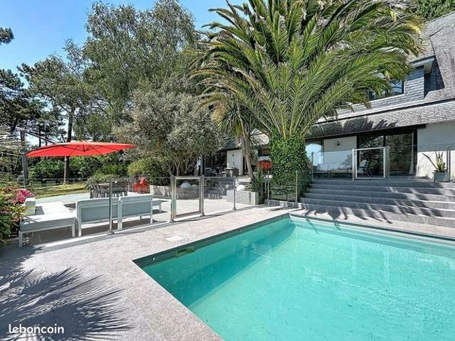 Maison 7 pièces 278 m²