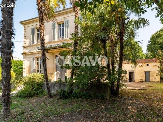 Maison 7 pièces 270 m²