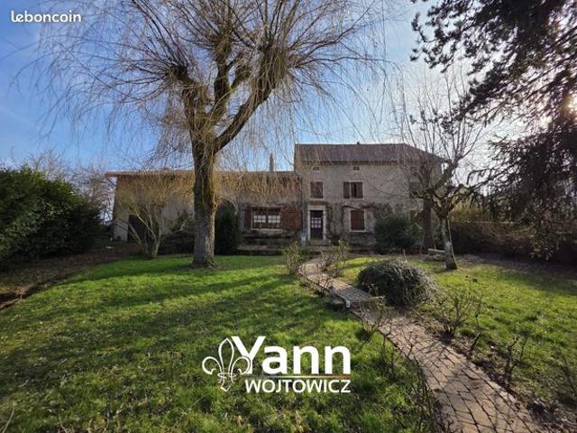 Maison 7 pièces 270 m²