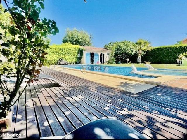 Maison 7 pièces 270 m²
