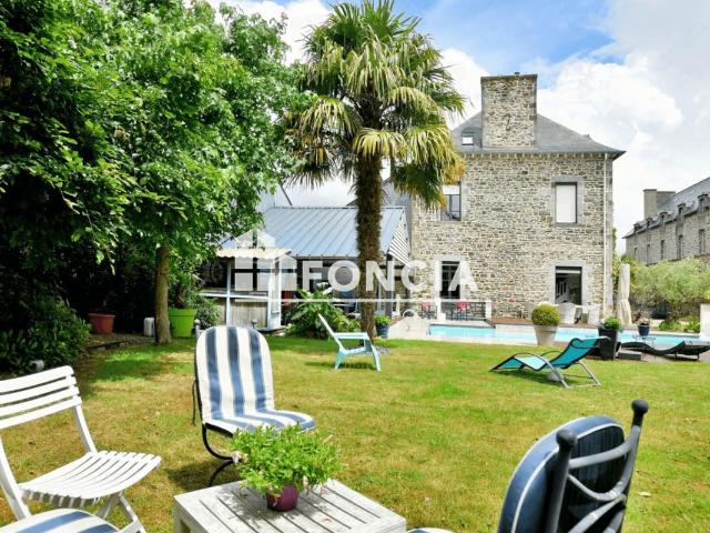 Maison 7 pièces 270 m²