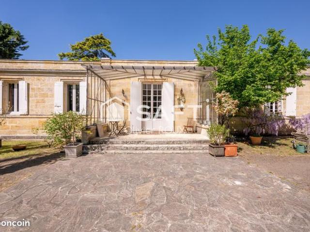 Maison 7 pièces 270 m²