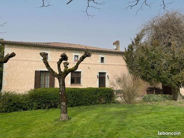Maison 7 pièces 270 m²