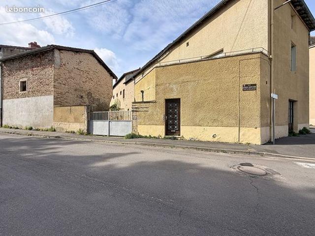 Maison 7 pièces 270 m²