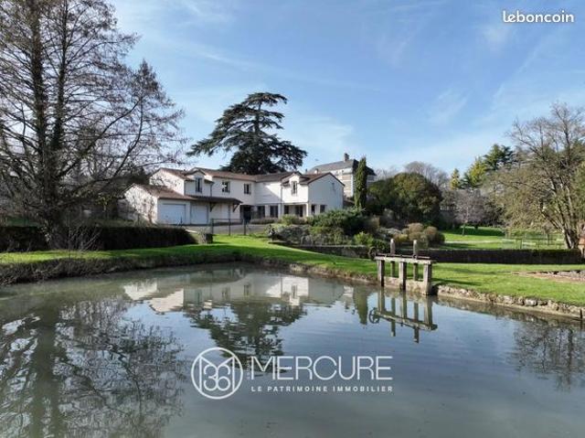 Maison 7 pièces 270 m²