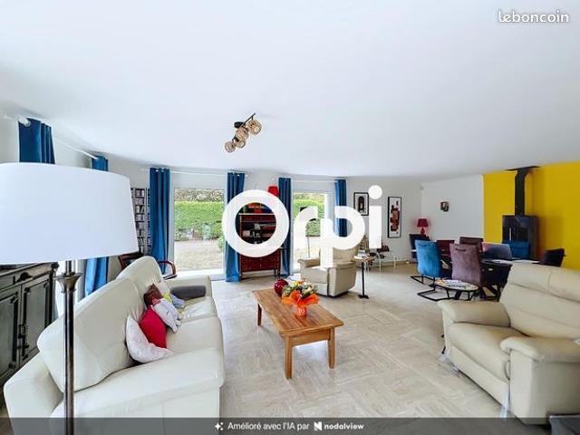 Maison 7 pièces 270 m²
