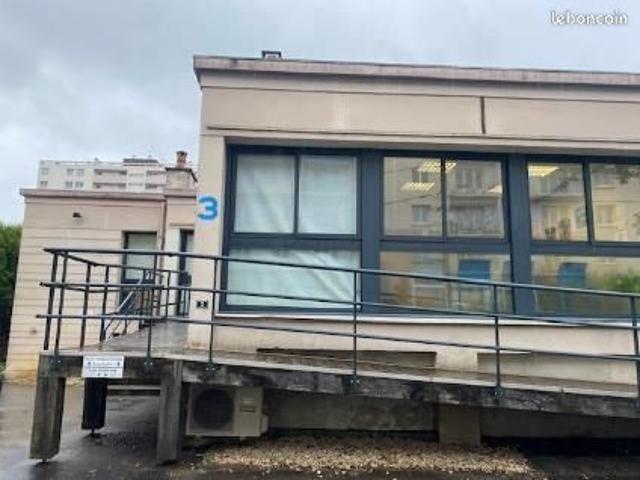 Maison 7 pièces 270 m²