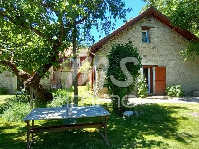 Maison 7 pièces 270 m²