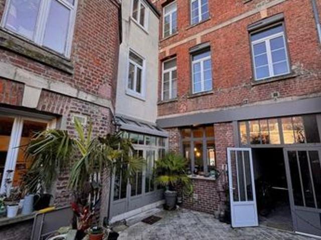 Maison 7 pièces 270 m²