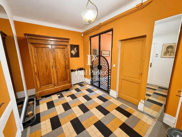 Maison 7 pièces 270 m²