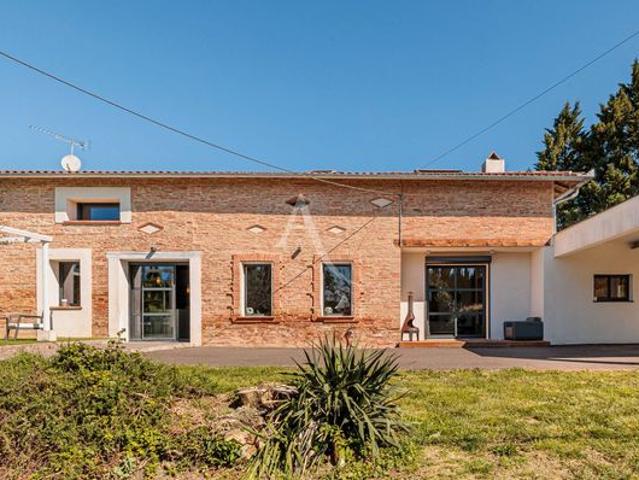 Maison 7 pièces 270 m²