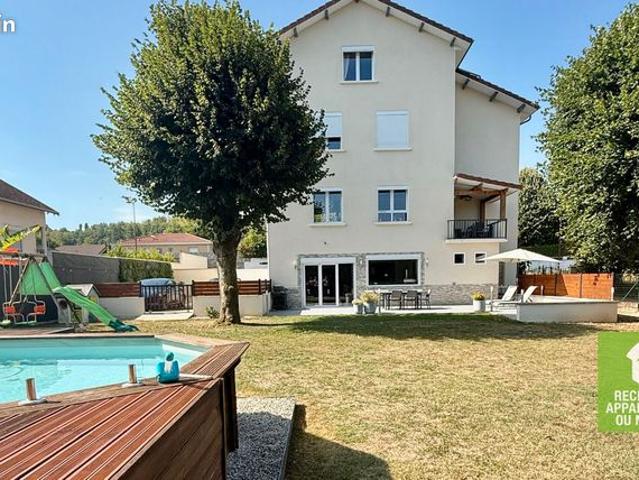 Maison 7 pièces 270 m²