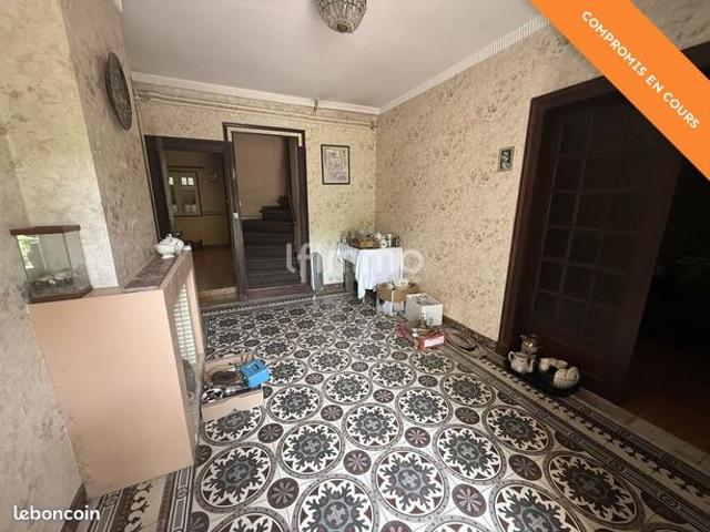 Maison 7 pièces 271 m²