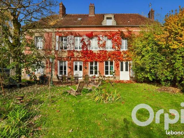 Maison 7 pièces 271 m²