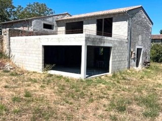 Maison 7 pièces 271 m²