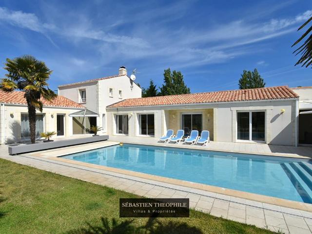 Maison 7 pièces 271 m²