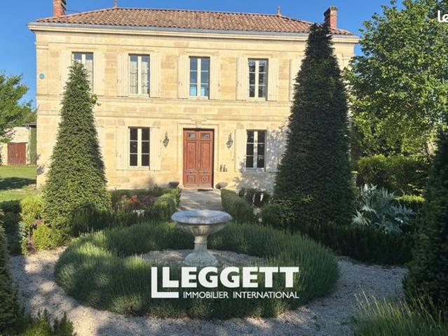 Maison 7 pièces 271 m²