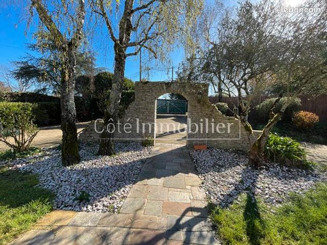 Maison 7 pièces 272 m²