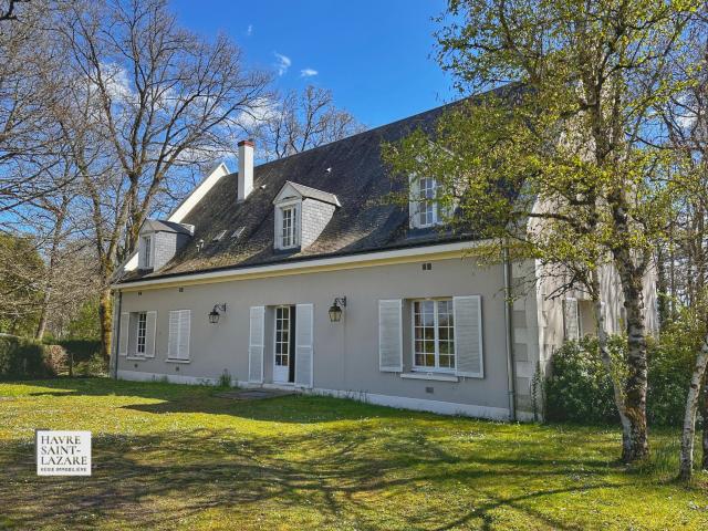 Maison 7 pièces 272 m²