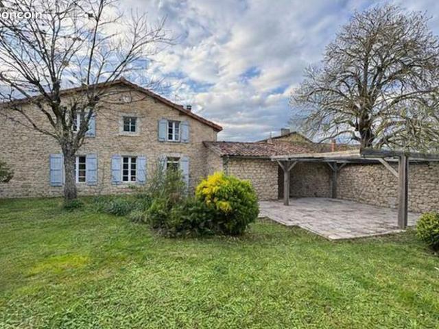 Maison 7 pièces 272 m²