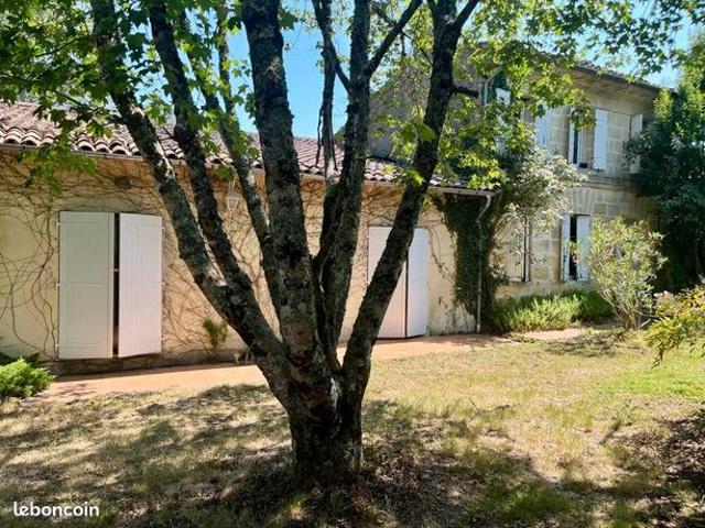 Maison 7 pièces 273 m²